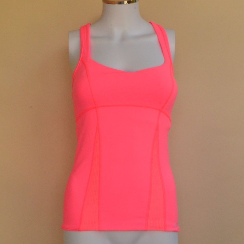 Lorna Jane sports tank (built-in bra)